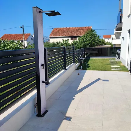 Rusulica Trogir * Сегет-Враниця