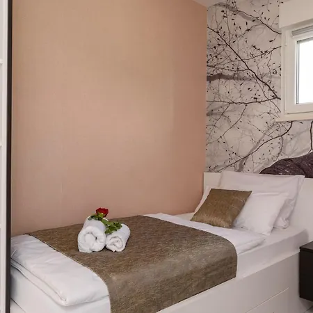Rusulica Trogir Apartman Seget Vranjica