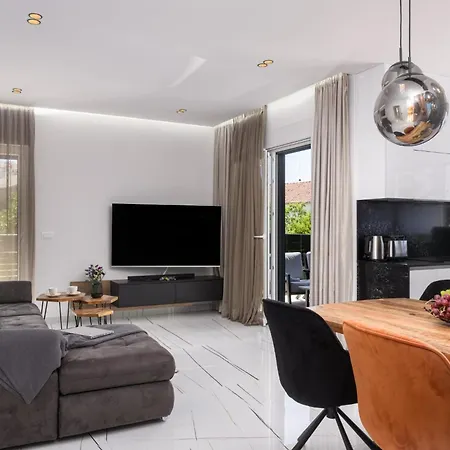 Rusulica Trogir Apartman Seget Vranjica